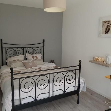 2 Chambres D'Hotes Au Calme Proche Centre Ville Mont-de-Marsan Kültér fotó